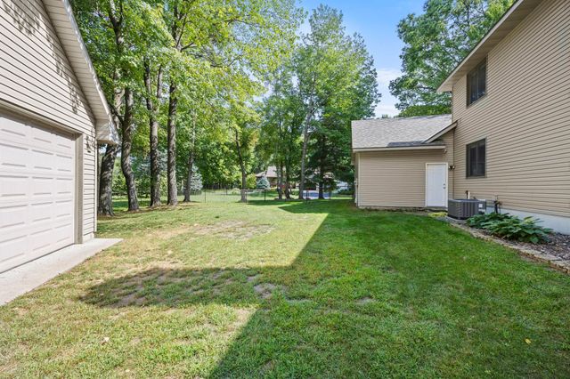 2733 158th Avenue NE, Ham Lake, MN 55304