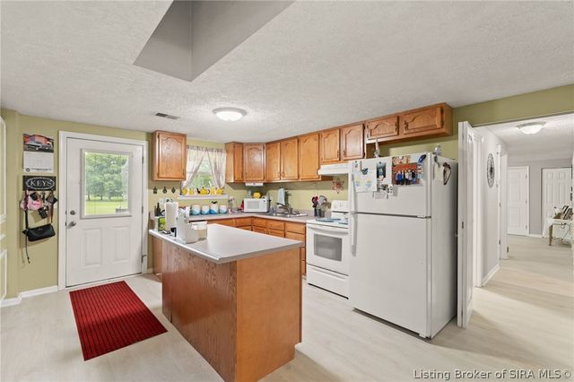 2750 Kings Drive NE, Palmyra, IN 47164