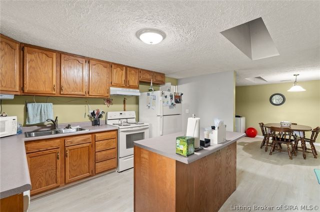2750 Kings Drive NE, Palmyra, IN 47164