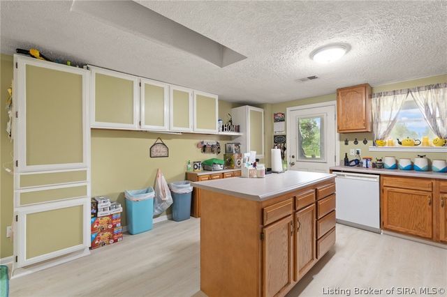 2750 Kings Drive NE, Palmyra, IN 47164