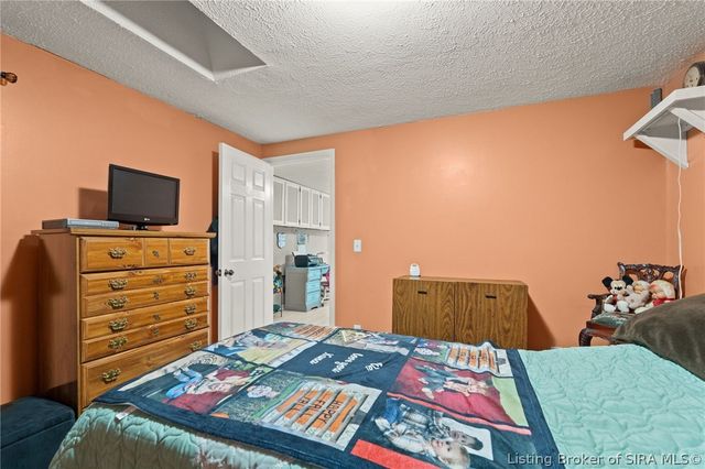 2750 Kings Drive NE, Palmyra, IN 47164