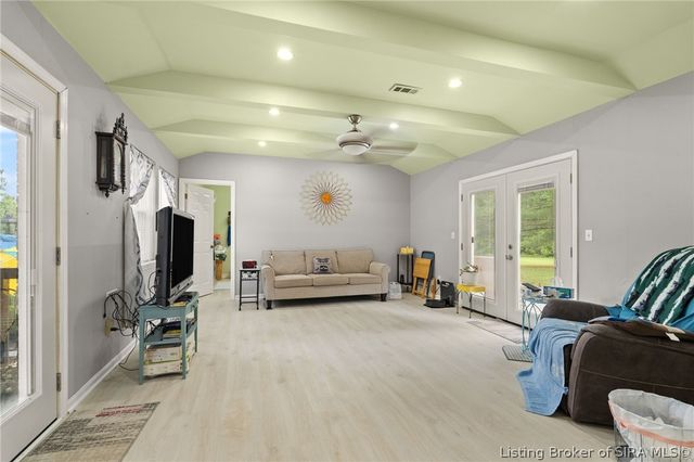 2750 Kings Drive NE, Palmyra, IN 47164