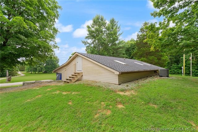 2750 Kings Drive NE, Palmyra, IN 47164