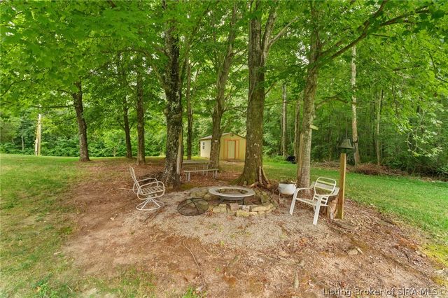 2750 Kings Drive NE, Palmyra, IN 47164