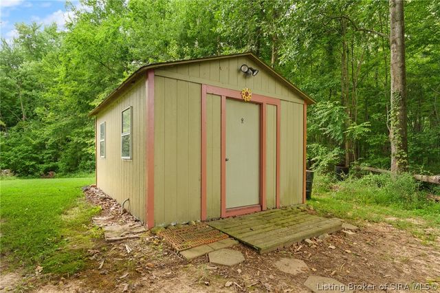 2750 Kings Drive NE, Palmyra, IN 47164