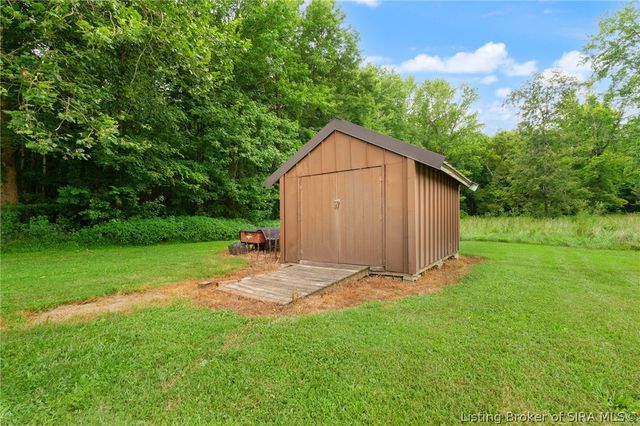 2750 Kings Drive NE, Palmyra, IN 47164