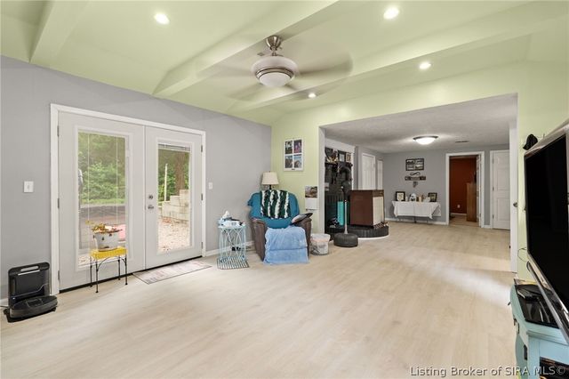 2750 Kings Drive NE, Palmyra, IN 47164