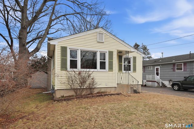 89 North Hoadley Street, Naugatuck, CT 06770