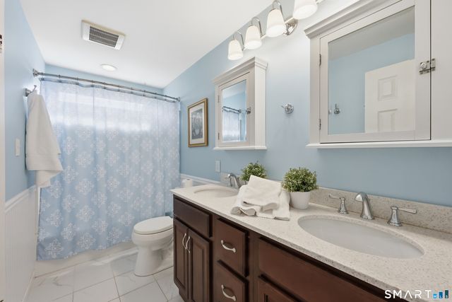 89 North Hoadley Street, Naugatuck, CT 06770