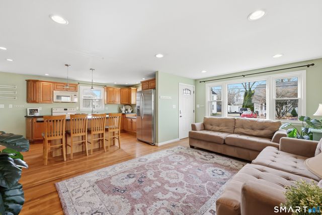 89 North Hoadley Street, Naugatuck, CT 06770