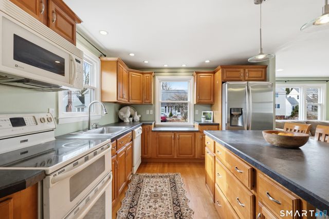 89 North Hoadley Street, Naugatuck, CT 06770