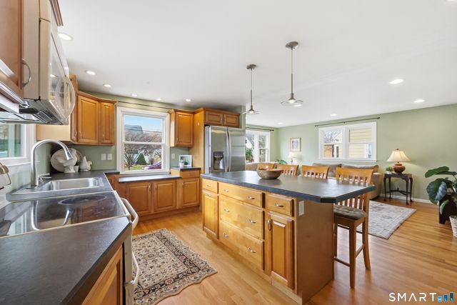 89 North Hoadley Street, Naugatuck, CT 06770