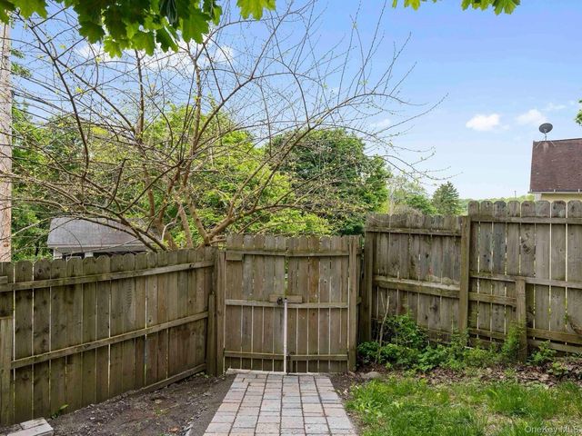 61 Hudson Street, Kingston, NY 12401