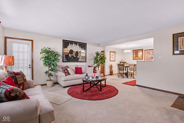 1763 Wellesley Lane 1-C, Indianapolis, IN 46219