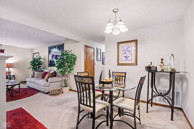 1763 Wellesley Lane 1-C, Indianapolis, IN 46219