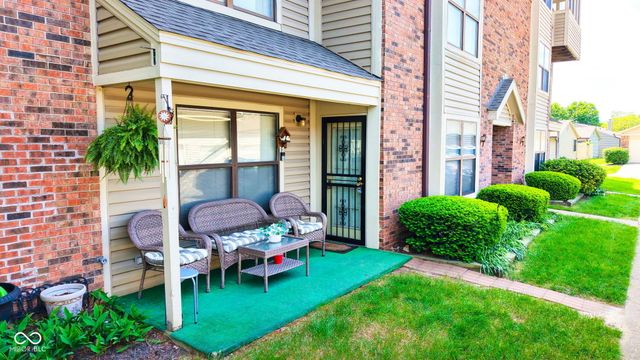 1763 Wellesley Lane 1-C, Indianapolis, IN 46219