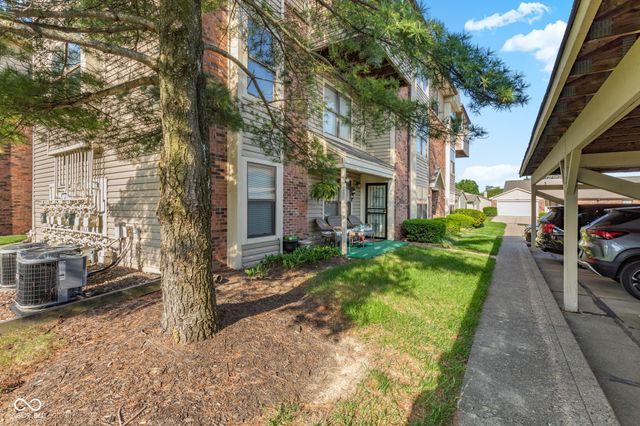 1763 Wellesley Lane 1-C, Indianapolis, IN 46219