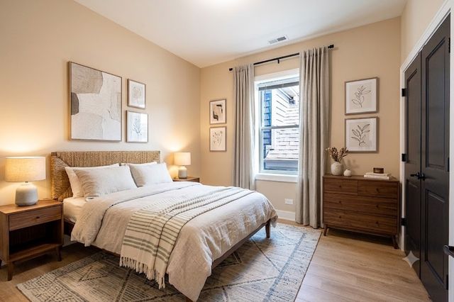 6621 S Drexel Avenue, Chicago, IL 60637