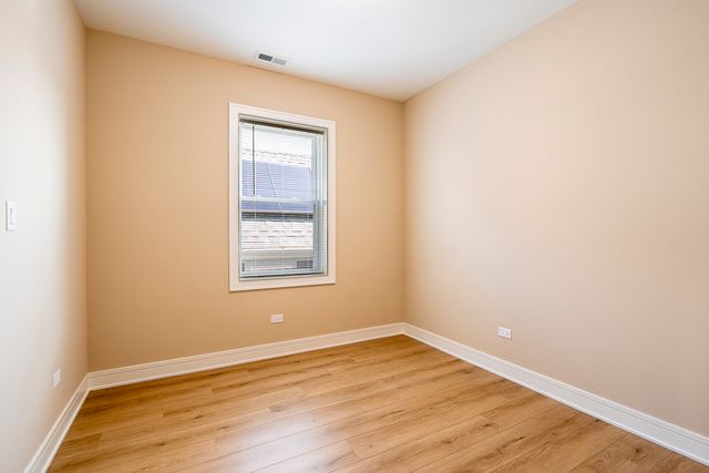 6621 S Drexel Avenue, Chicago, IL 60637