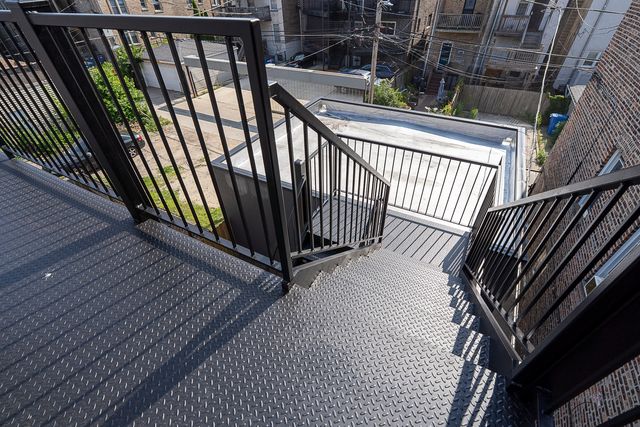6621 S Drexel Avenue, Chicago, IL 60637