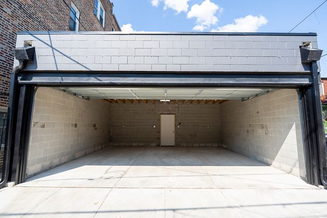 6621 S Drexel Avenue, Chicago, IL 60637