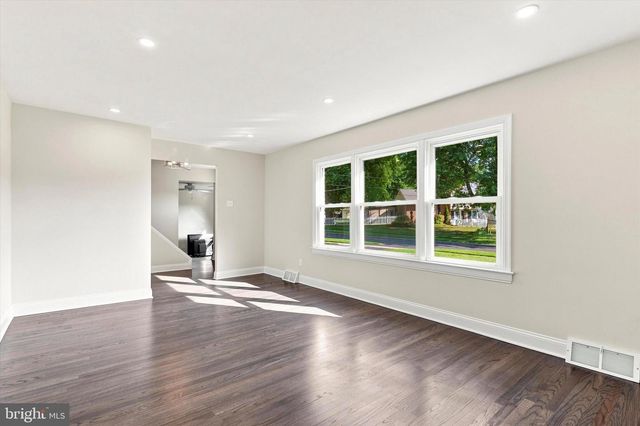 450 COLDSPRING RD, Southampton, PA 18966
