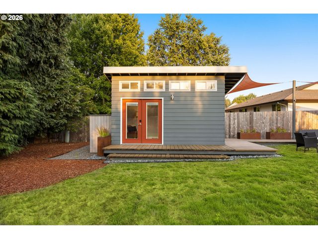 17915 Nw TILLAMOOK Dr, Portland, OR 97229