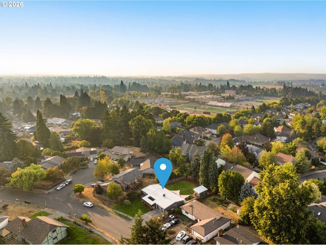 17915 Nw TILLAMOOK Dr, Portland, OR 97229