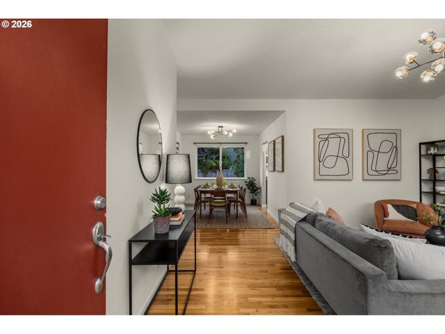 17915 Nw TILLAMOOK Dr, Portland, OR 97229