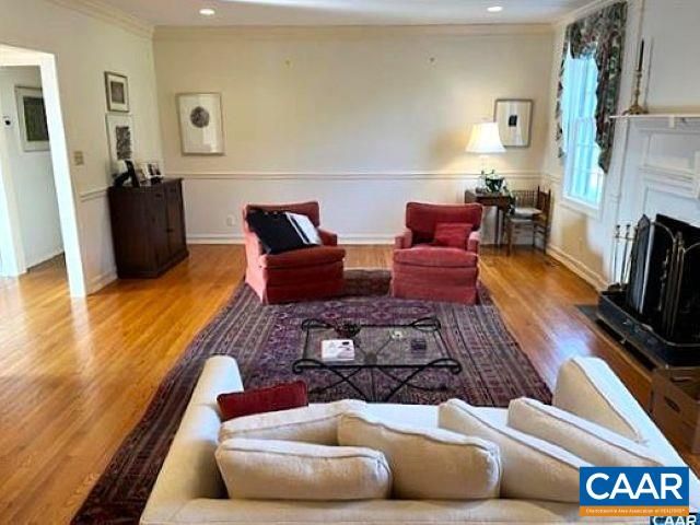 20 EDNAM VILLAGE ST, Charlottesville, VA 22903