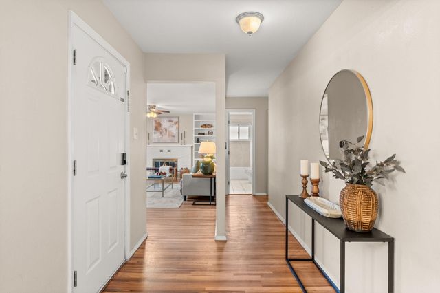 9527 Shoshone Road NE, Albuquerque, NM 87111