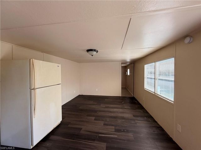 7962 Breeze DR, North Fort Myers, FL 33917