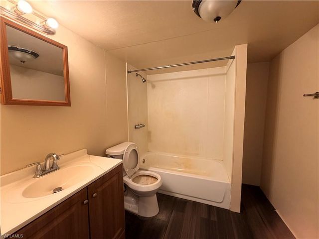 7962 Breeze DR, North Fort Myers, FL 33917