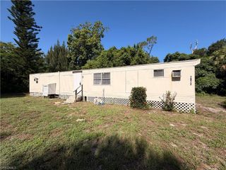 7962 Breeze DR, North Fort Myers, FL 33917