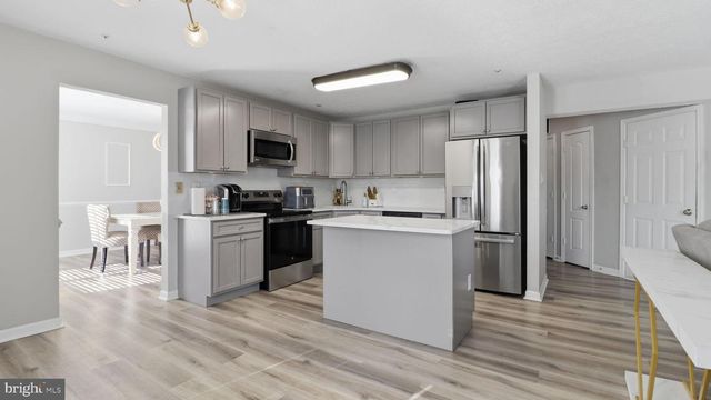 7105 FRIENDSHIP RD, Clinton, MD 20735