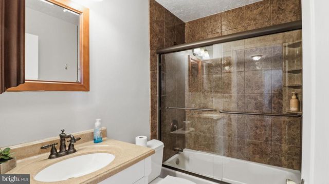 7105 FRIENDSHIP RD, Clinton, MD 20735