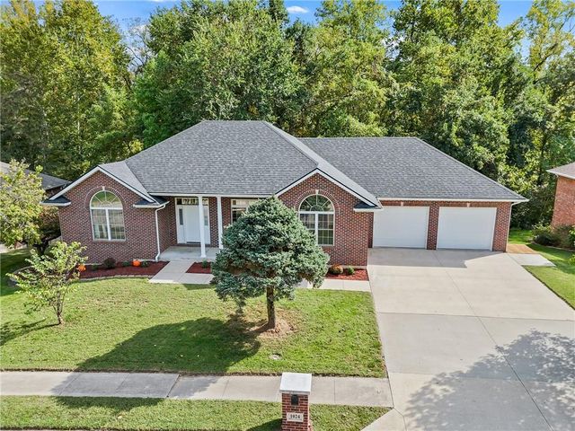 1024 Grace Lane, Boonville, MO 65233