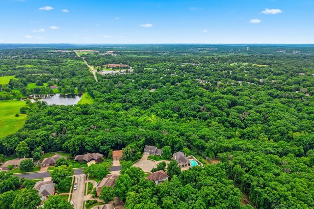 2016 WOODHOLLOW DR, Columbia, MO 65203