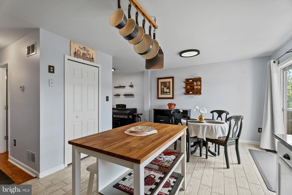 Image 14 of property listing at 106 LARKHILL CT, Westminster, MD 21157