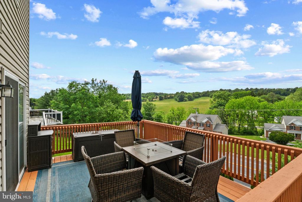 Image 30 of property listing at 106 LARKHILL CT, Westminster, MD 21157