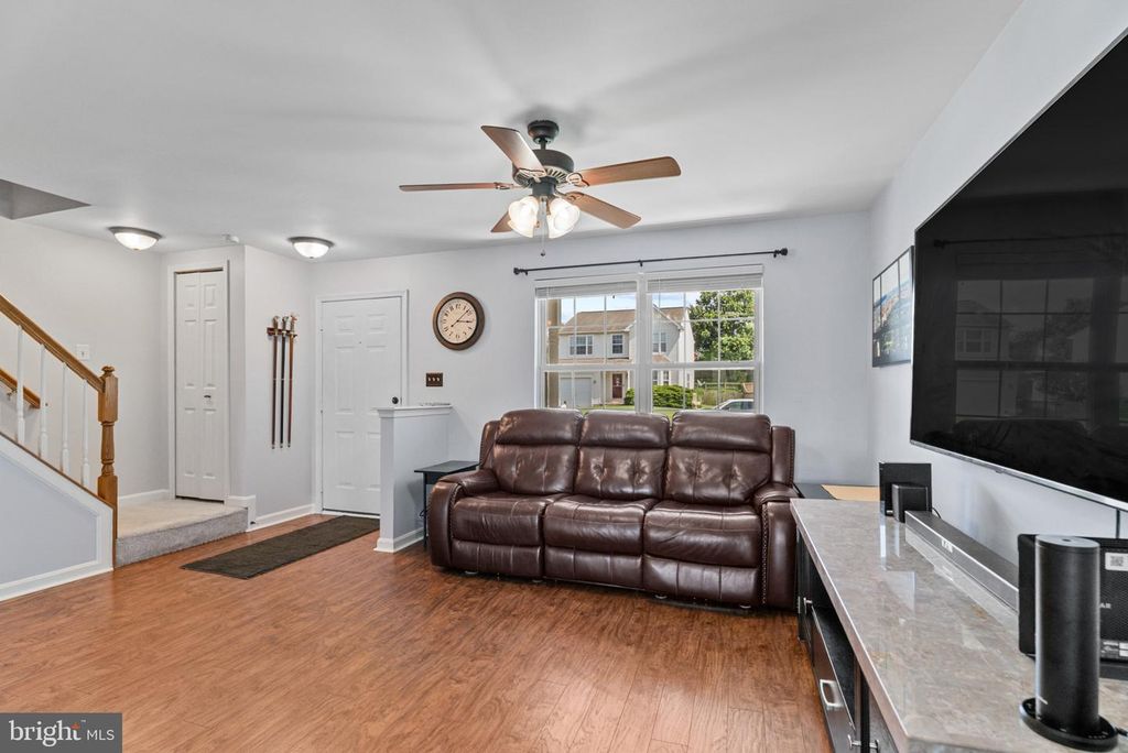 Image 7 of property listing at 106 LARKHILL CT, Westminster, MD 21157