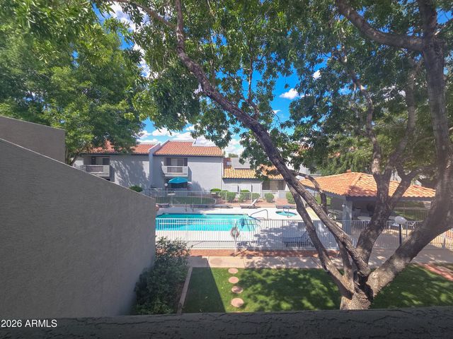 220 N 22nd Place 2006, Mesa, AZ 85213