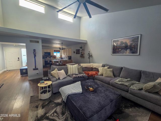 220 N 22nd Place 2006, Mesa, AZ 85213