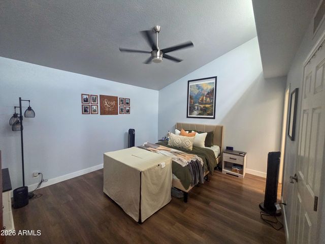 220 N 22nd Place 2006, Mesa, AZ 85213