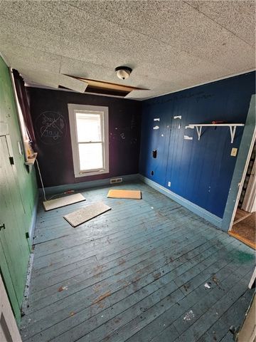 510 Waldo St, New Castle, PA 16101