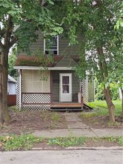 510 Waldo St, New Castle, PA 16101