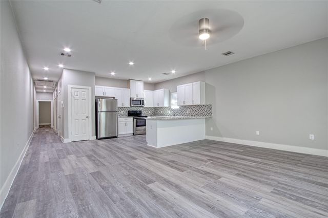 9306 Bean Street Street B, Houston, TX 77028