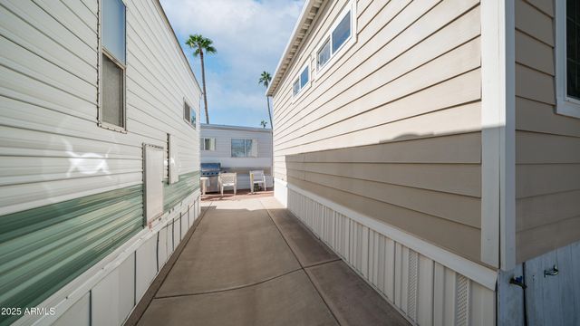 167 LIMESTONE Drive 167, Apache Junction, AZ 85119