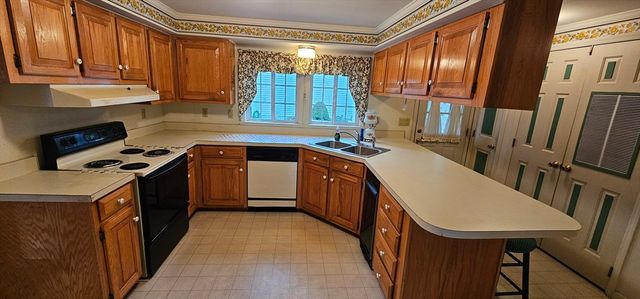 96 Trailwood Drive, Bridgewater, MA 02324