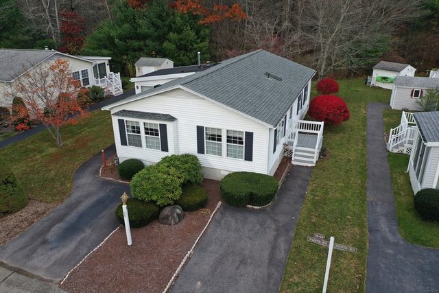 96 Trailwood Drive, Bridgewater, MA 02324